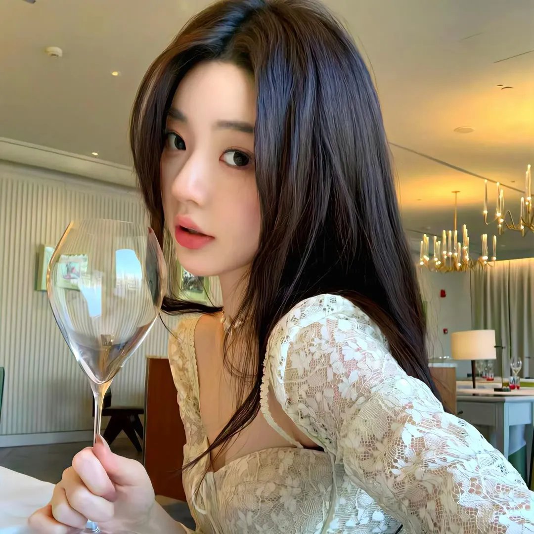 监狱三年后她登临至高